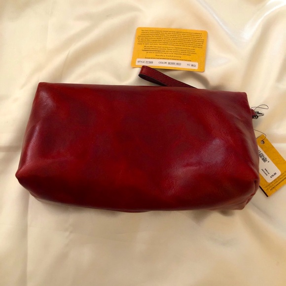 Patricia Nash Valerie Distressed Vintage Berry Red Leather Wristlet NWT & Card - Picture 5 of 12